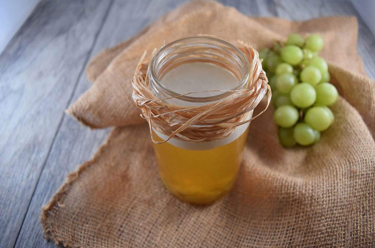 White Grape Oolong with Sea Salt Crema & Fresh Grapes