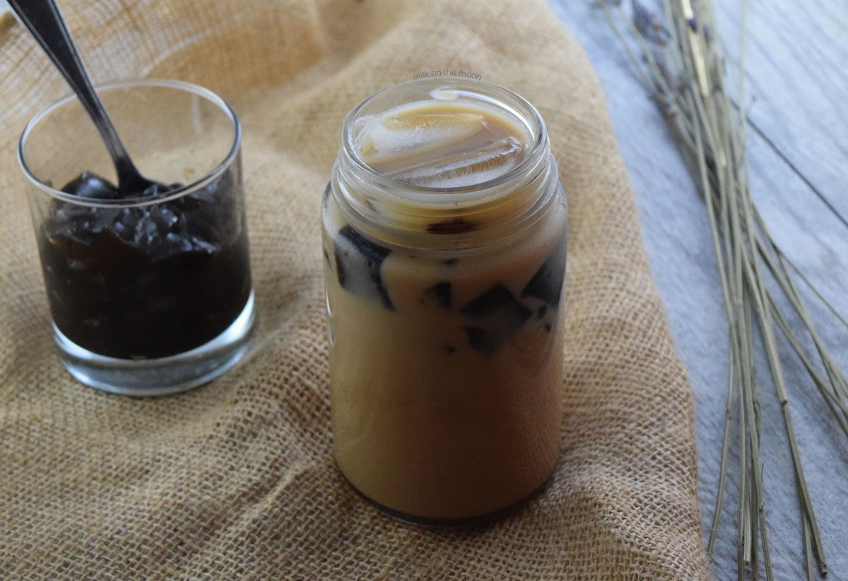 How to Make Black Sugar Milk Tea w/ Grass Jelly